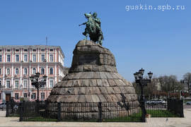 Kiev. The monument to Bohdan Khmelnytsky (1888, sculptor Mikhail Mikeshin).