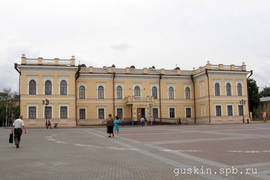Vologda. The museum of lace. The building of the former State Bank.