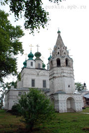 Morozovitsa. Troitse-Gledensky Monastery. The cathedral of the Life-giving Trinity with the belfry (1659).