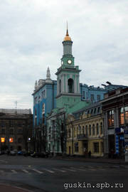 Kiev, break of day. Kontraktovaya square. The belfry of former Greek St. Katherine monastery (1915, arch. L. Eisner; reconstucted in 1995).