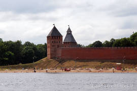Novgorod Kremlin. Dvortsovaya and Spasskaya towers (15th).